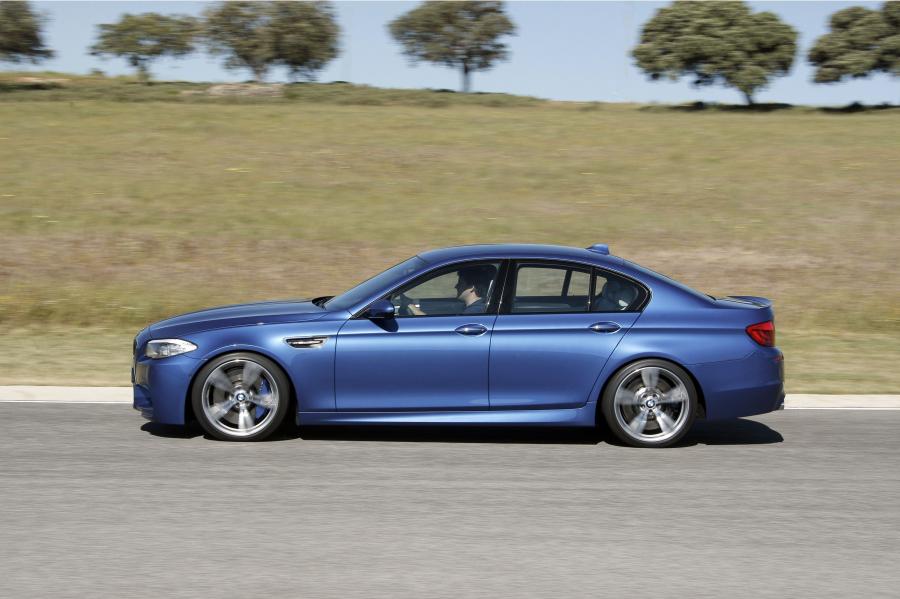  BMW M5 2011 года  (фото 219 из 344)